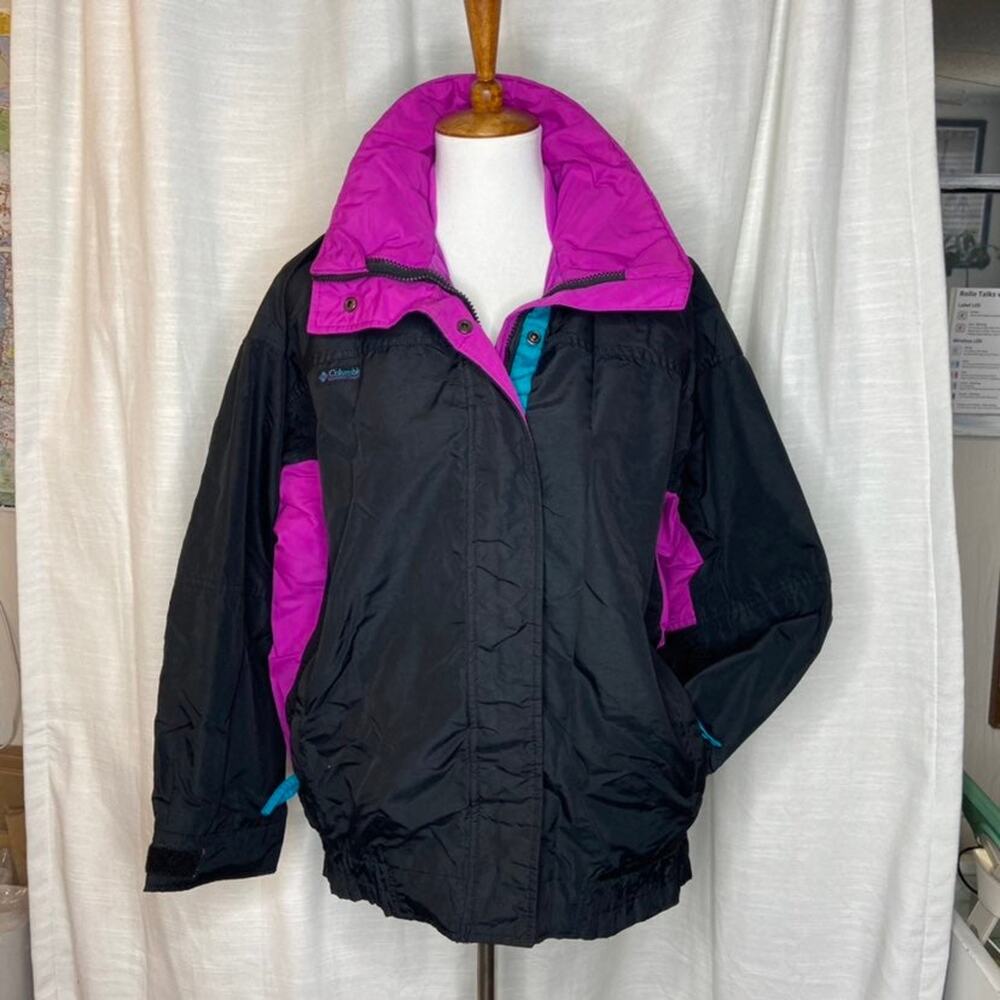Women's Vintage Black & Pink Columbia Windbreaker (L)